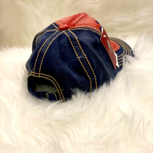 Hat - Picture 2 of 3